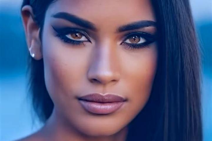 Mia, 21, a black brown-eyed latina companion based in Xiliguantun. Offering Massage, 69, Erotic Massage, Dinner Date. Available for incall and outcall, day a...