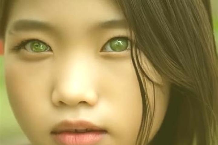 Mia, 21, a black green-eyed asian companion based in Figueiro dos Vinhos. Offering Fetish, BDSM. Available for incall and outcall, day and evening dates.