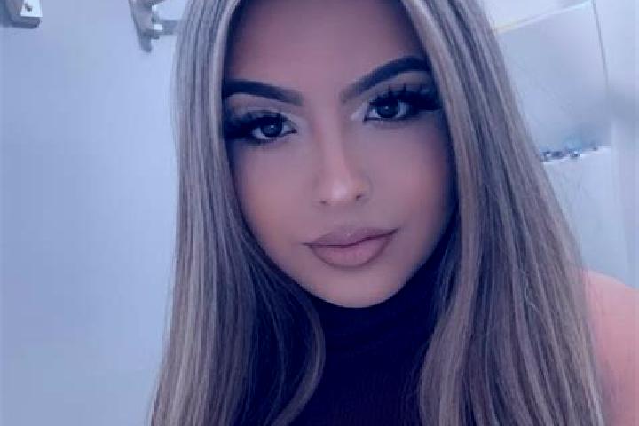 Mia, 21, a blonde amber-eyed latina companion based in Bogor. Offering Prostate Massage, GFE, Fetish, Couples. Available for incall and outcall, day and even...