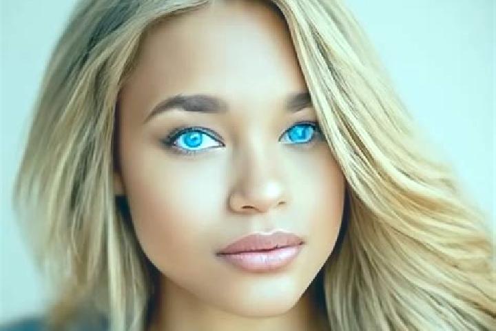 Mia, 21, a blonde blue-eyed latina companion based in Bermbach. Offering Striptease, Massage, BDSM. Available for incall and outcall, day and evening dates.