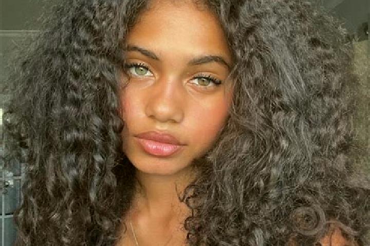 Mia, 21, a chestnut blue-eyed ebony companion based in Tibeguele. Offering OWO, Girlfriend Experience, GFE. Available for incall and outcall, day and evening...