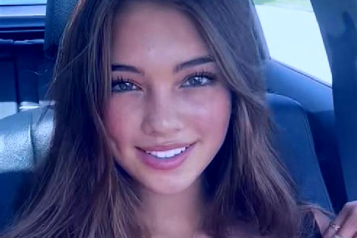 Mia, 21, a dark blonde brown-eyed asian companion based in Calugari. Offering OWO, Roleplay, Duos, Party Girl. Available for incall and outcall, day and even...