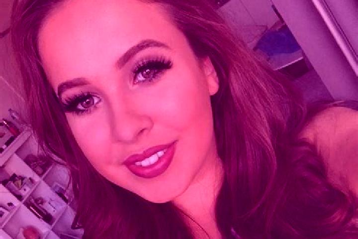 Mia, 21, a red brown-eyed middle eastern companion based in Mondaino. Offering Massage, Deep French Kissing, Prostate Massage, Overnight, Erotic Massage. Ava...