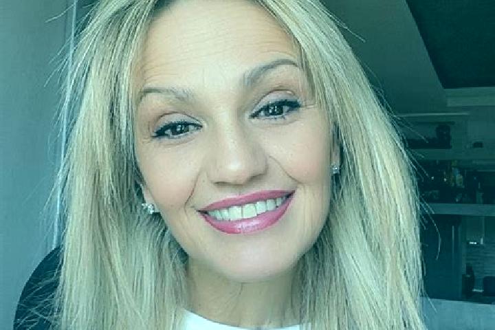 Mia, 21 — Escort in Budakduezue, Turkey