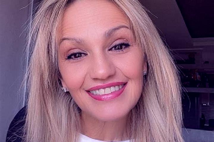 Mia, 21 — Escort in Campo, Spain