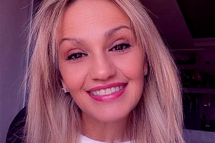 Mia, 21 — Escort in Chernyshkovskiy, Russia