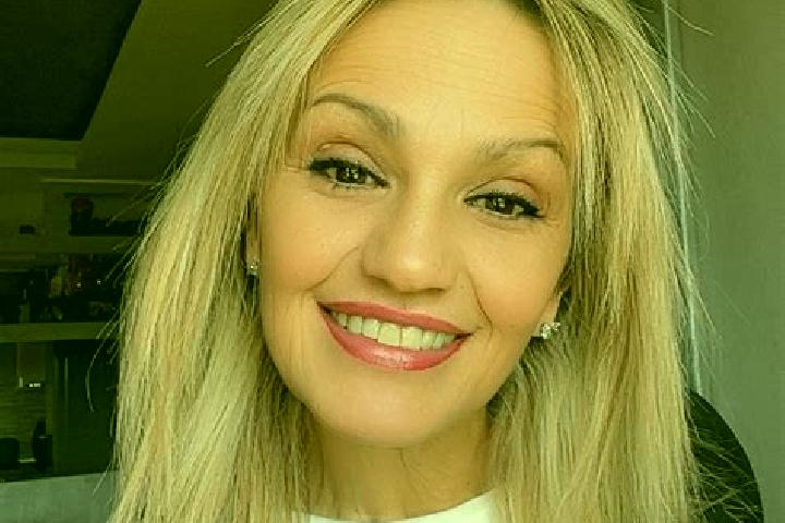 Mia, 21 — Escort in Ciucsangeorgiu, Romania