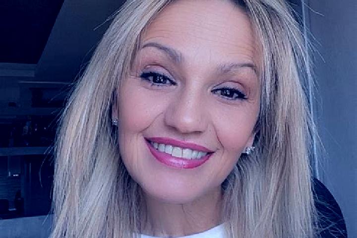 Mia, 21 — Escort in Clingen, Germany