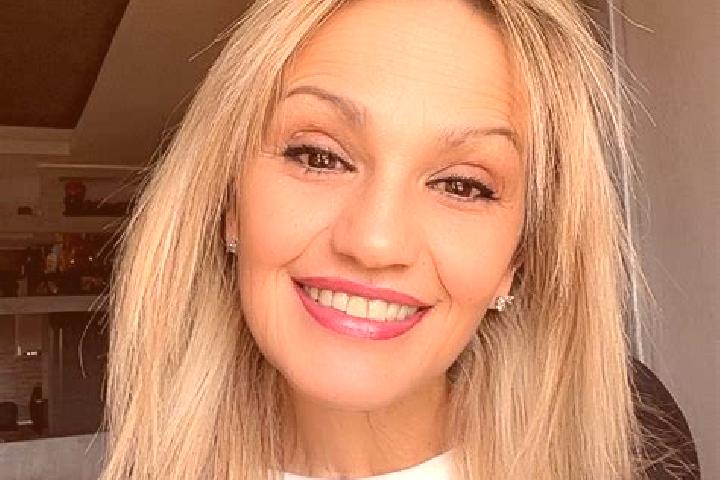 Mia, 21 — Escort in Contrexeville, France