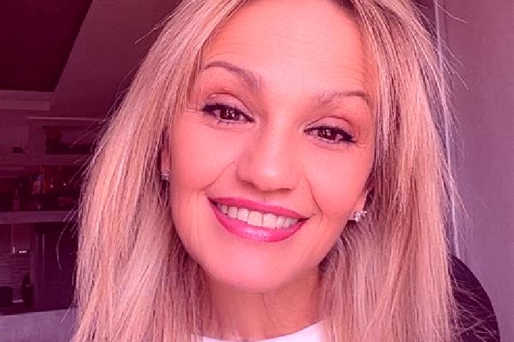 Mia, 21 — Escort in Evilard, Switzerland
