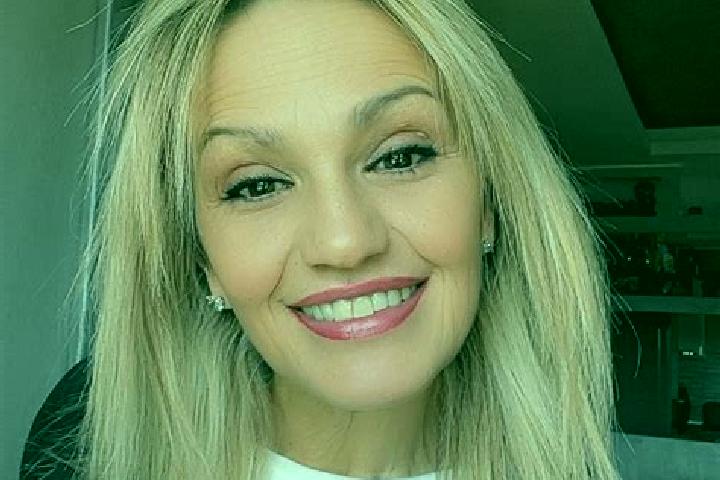 Mia, 21 — Escort in Eysins, Switzerland