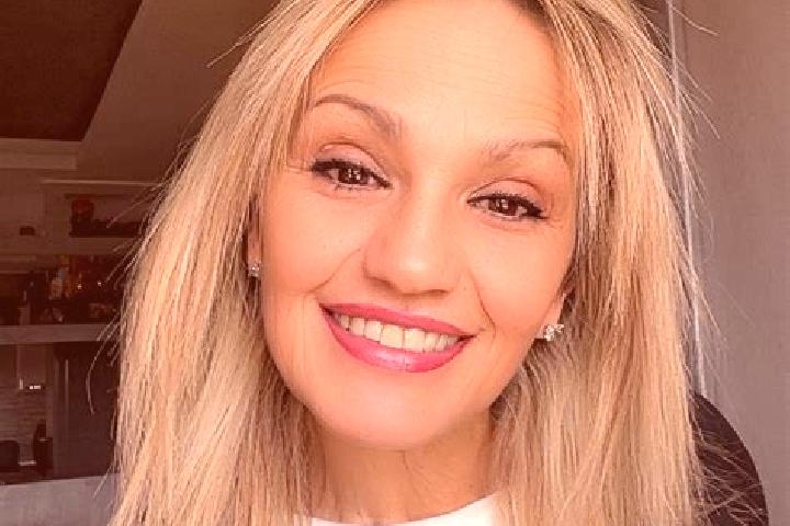 Mia, 21 — Escort in Filstroff, France