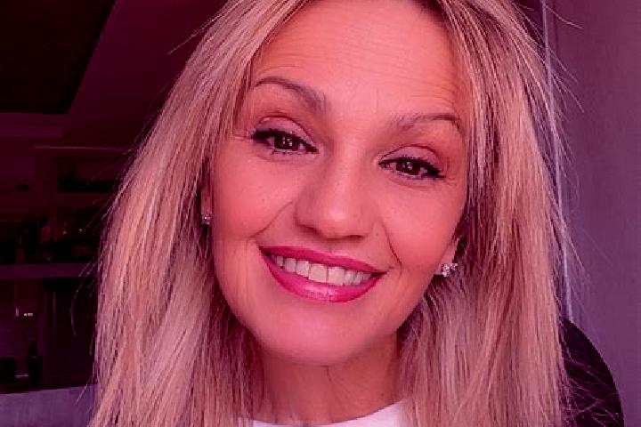 Mia, 21 — Escort in Haranglab, Romania