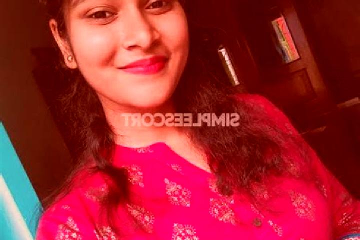 Mia, 21 — Escort in Hosur, India