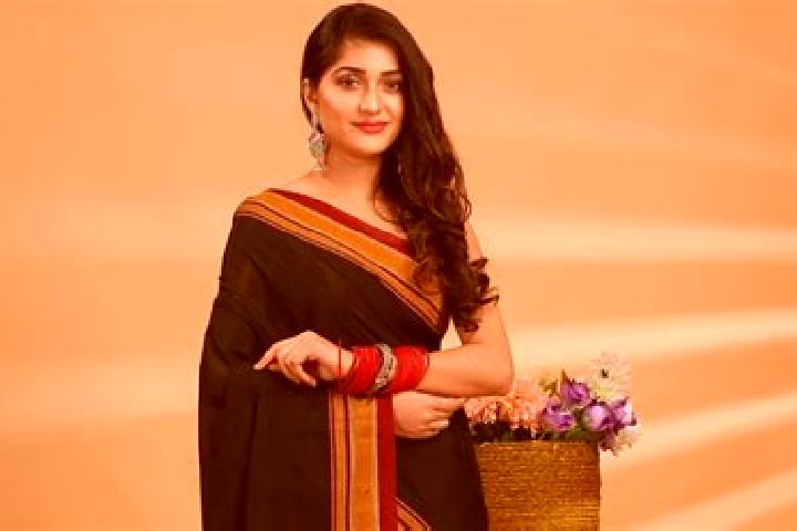 Mia, 21 — Escort in Ilkal, India