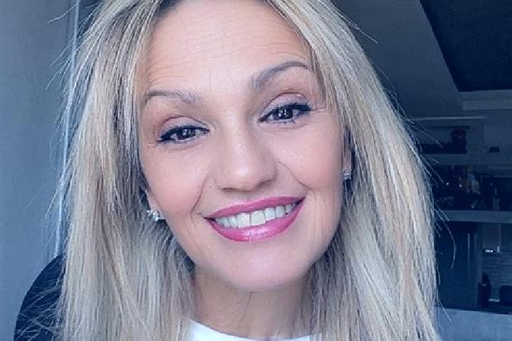Mia, 21 — Escort in Jelenec, Slovakia