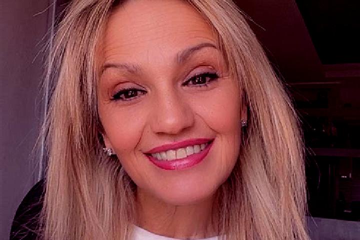 Mia, 21 — Escort in Kolsh, Albania
