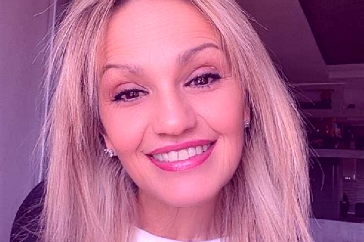 Mia, 21 — Escort in Konken, Germany