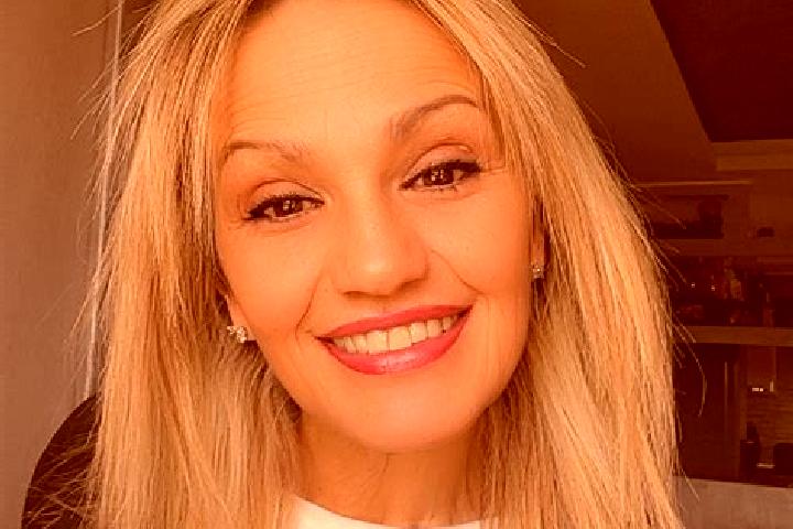 Mia, 21 — Escort in Markneukirchen, Germany
