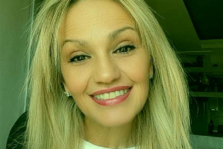 Mia, 21 — Escort in Pill, Austria