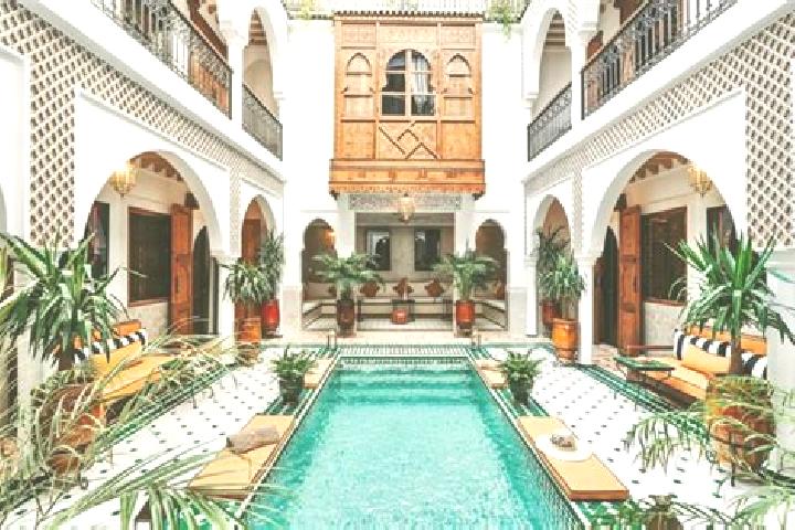 Mia, 21 — Escort in Riah, Morocco