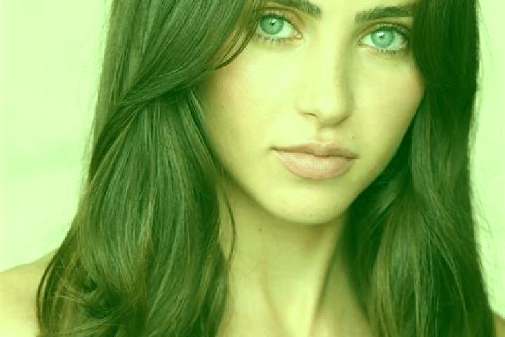 Mia, 22, a auburn brown-eyed latina companion based in Volpedo. Offering Erotic Massage, CIM, BDSM, Domination. Available for incall and outcall, day and eve...