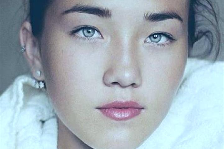 Mia, 22, a black grey-eyed caucasian companion based in Chislehurst. Offering Party Girl, CIM, OWO, Couples. Available for incall and outcall, day and evenin...