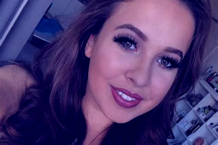 Mia, 22, a brunette grey-eyed european companion based in Springdale Heights. Offering Domination, Travel Companion, Tantra. Available for incall and outcall...