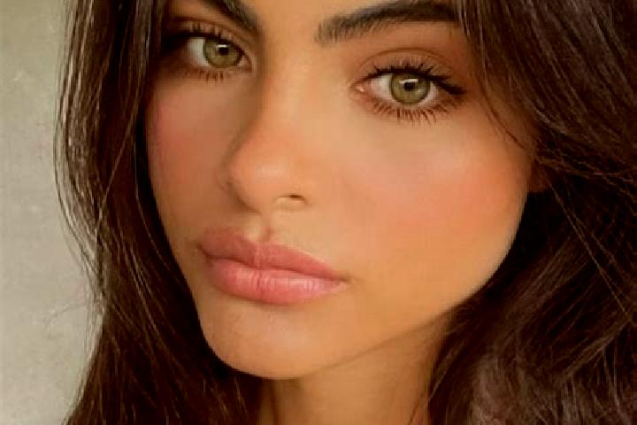 Mia, 22, a brunette hazel-eyed mediterranean companion based in Tecumseh. Offering Erotic Massage, Prostate Massage, Striptease, Duos. Available for incall a...