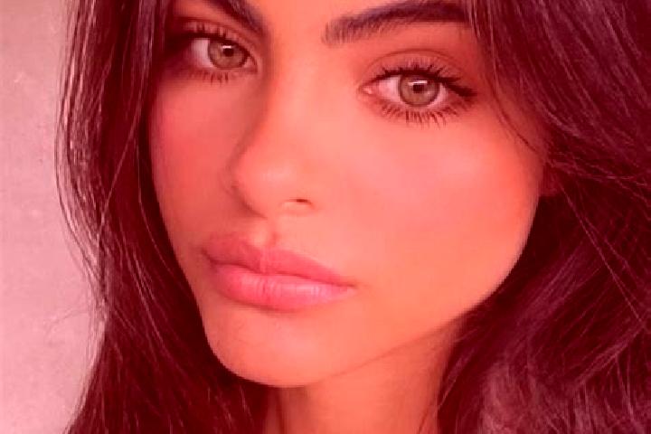 Mia, 22, a brunette hazel-eyed mixed companion based in Tayginka. Offering Domination, Deep French Kissing, Erotic Massage, 69. Available for incall and outc...