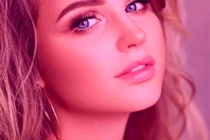 Mia, 22, a dark blonde blue-eyed caucasian companion based in Ilongero. Offering Party Girl, Striptease, Tantra, Couples, OWO. Available for incall and outca...