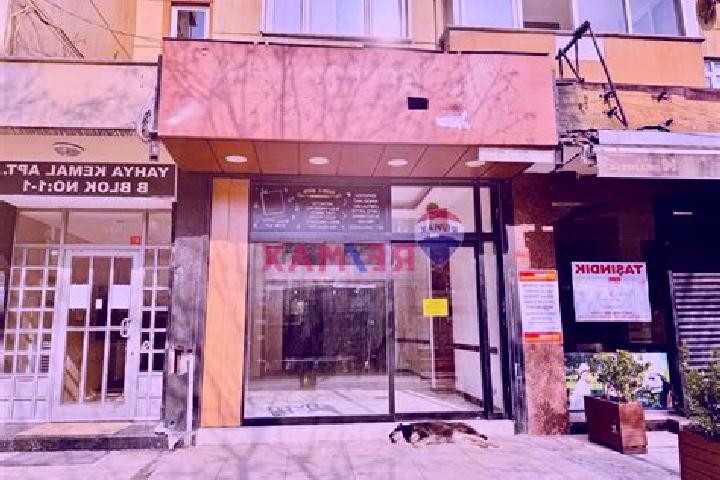 Mia, 22 — Escort in Kadikoey, Turkey