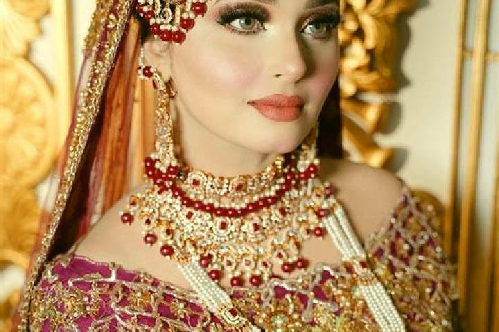 Mia, 22 — Escort in Mian Channun, Pakistan