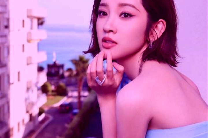 Mia, 22 — Escort in Yixin, China