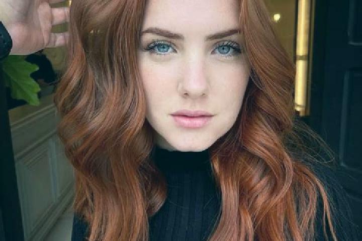 Mia, 23, a auburn blue-eyed caucasian companion based in Mece. Offering Dinner Date, Domination, CIM. Available for incall and outcall, day and evening dates.