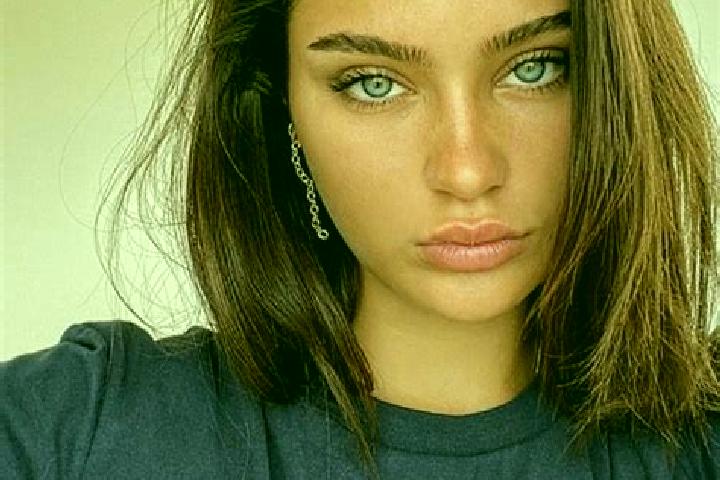 Mia, 23, a brunette blue-eyed european companion based in Costa Azul. Offering Deep French Kissing, Prostate Massage, BDSM, Couples, Striptease. Available fo...