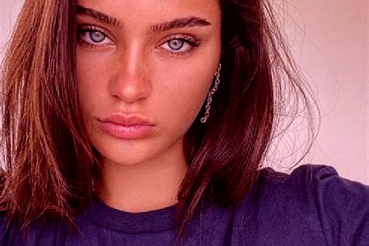 Mia, 23, a brunette blue-eyed mediterranean companion based in Farnay. Offering 69, Fetish, GFE, Roleplay. Available for incall and outcall, overnight bookin...