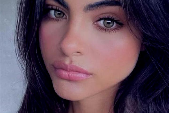 Mia, 23, a brunette dark-eyed mediterranean companion based in Kupinec. Offering OWO, Overnight, Duos. Available for incall and outcall, overnight bookings a...