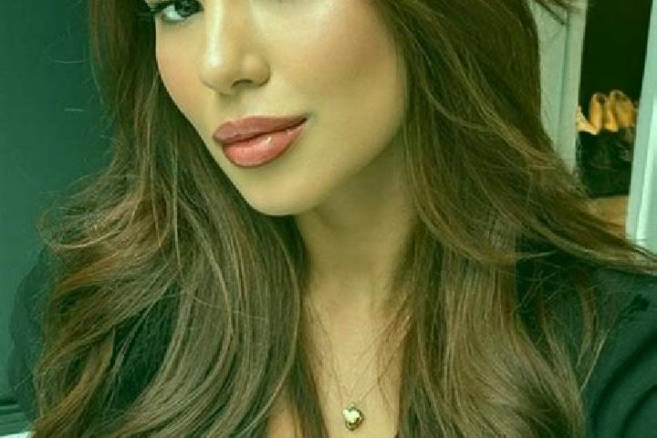Mia, 23, a chestnut brown-eyed latina companion based in Hataitai. Offering Domination, A-Level, Erotic Massage. Available for incall and outcall, overnight ...