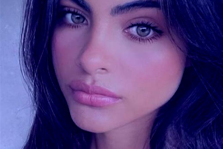 Mia, 23, a red dark-eyed indian companion based in El Jicaro. Offering Domination, 69, CIM. Available for incall and outcall, overnight bookings available.