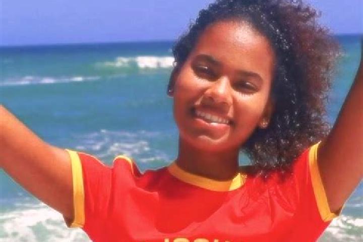 Mia, 23 — Escort in Cuale, Angola