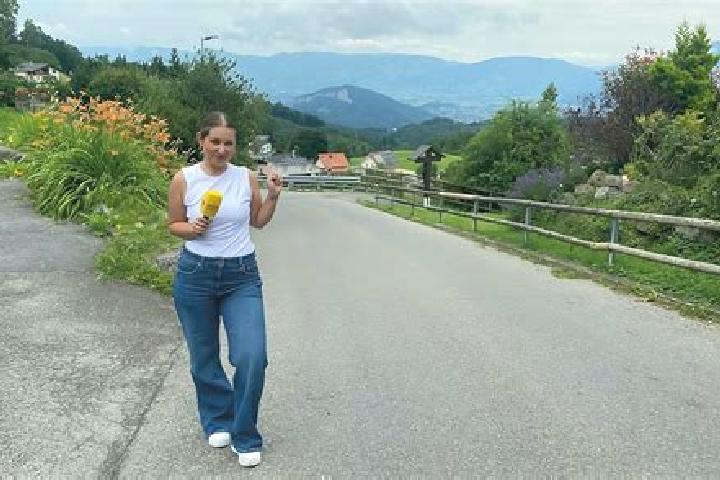 Mia, 23 — Escort in Fraxern, Austria