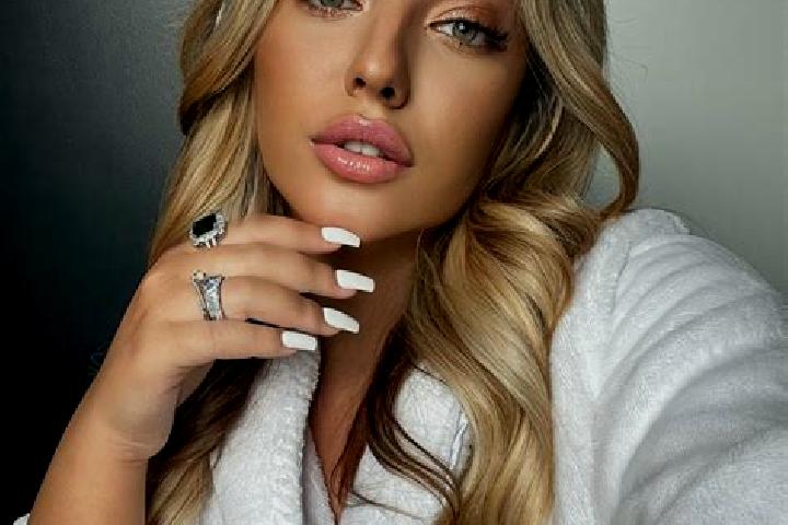 Mia, 23 — Escort in Trudivskyi, Ukraine