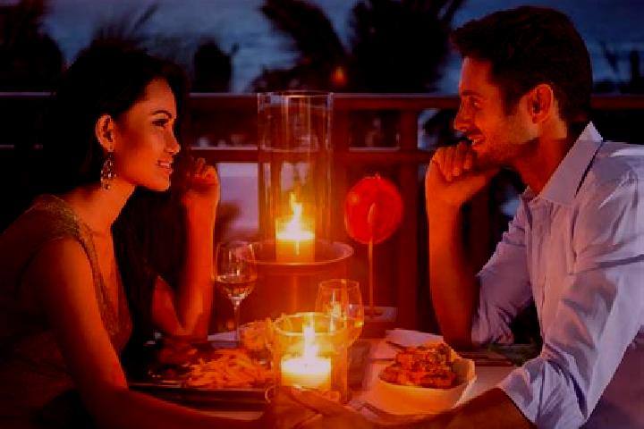 Mia, 24, a blonde dark-eyed asian companion based in Hof. Offering Dinner Date, Couples. Available for incall and outcall, day and evening dates.