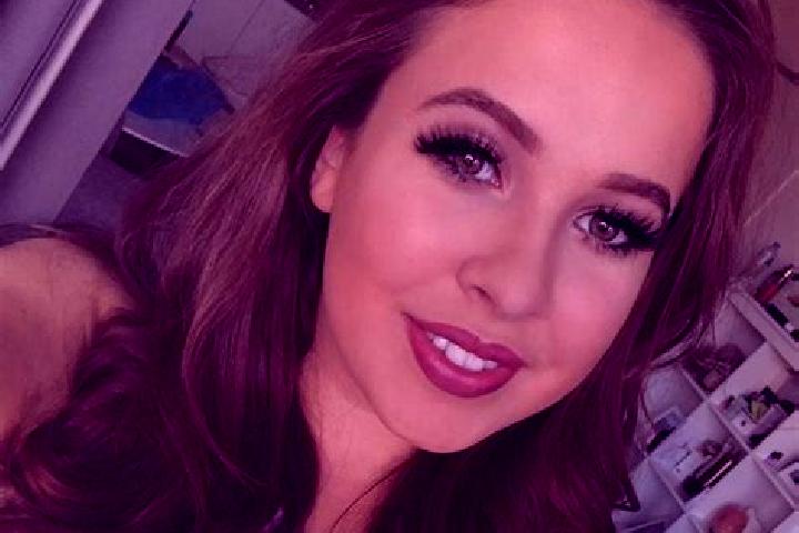 Mia, 24, a dark blonde amber-eyed caucasian companion based in Las Rosas. Offering Tantra, CIM, Striptease. Available for incall and outcall, day and evening...