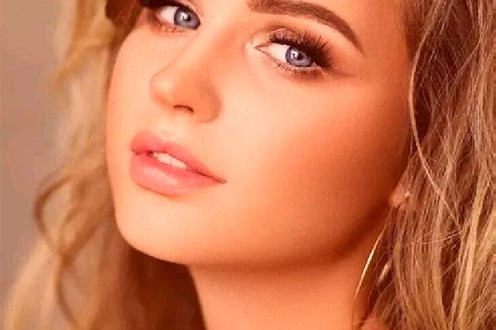 Mia, 24, a dark blonde blue-eyed european companion based in Madalena do Mar. Offering Roleplay, 69, Girlfriend Experience. Available for incall and outcall,...