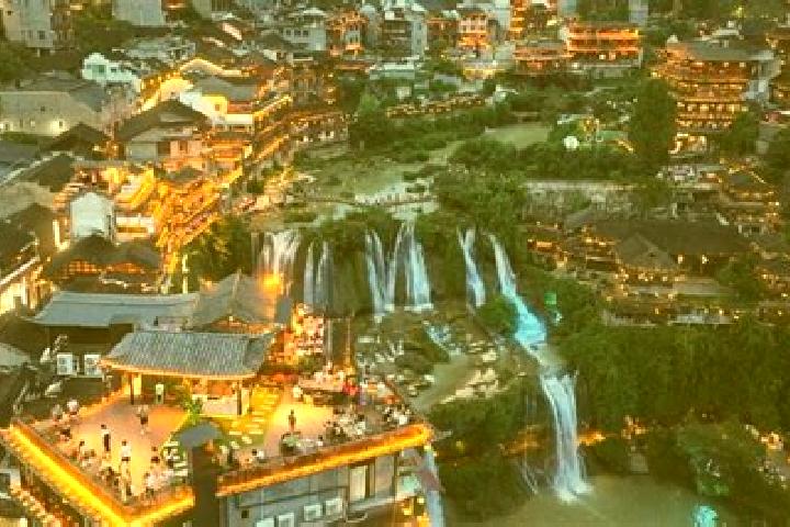 Mia, 24 — Escort in Huotong, China