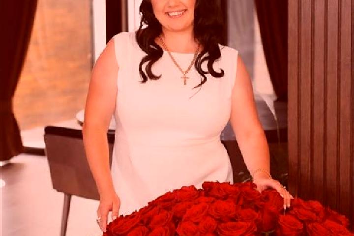 Mia, 24 — Escort in Vilkhivtsi-Lazy, Ukraine