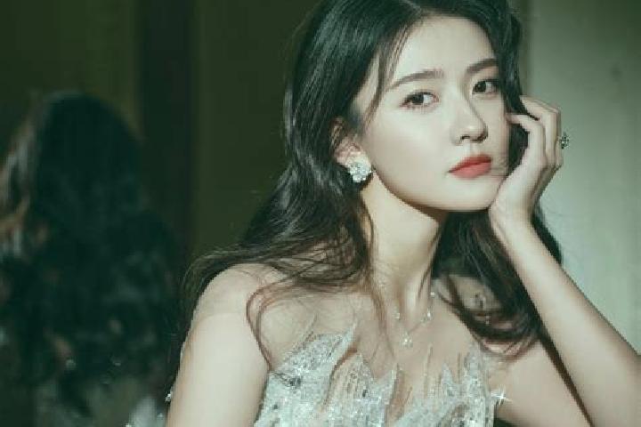 Mia, 24 — Escort in Yege, China