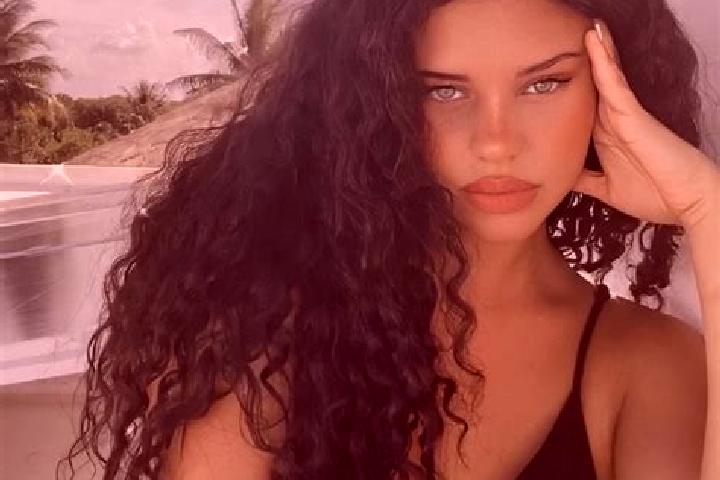 Mia, 25, a black grey-eyed latina companion based in Gweedore. Offering Dinner Date, Girlfriend Experience, Massage, Roleplay. Available for incall and outca...